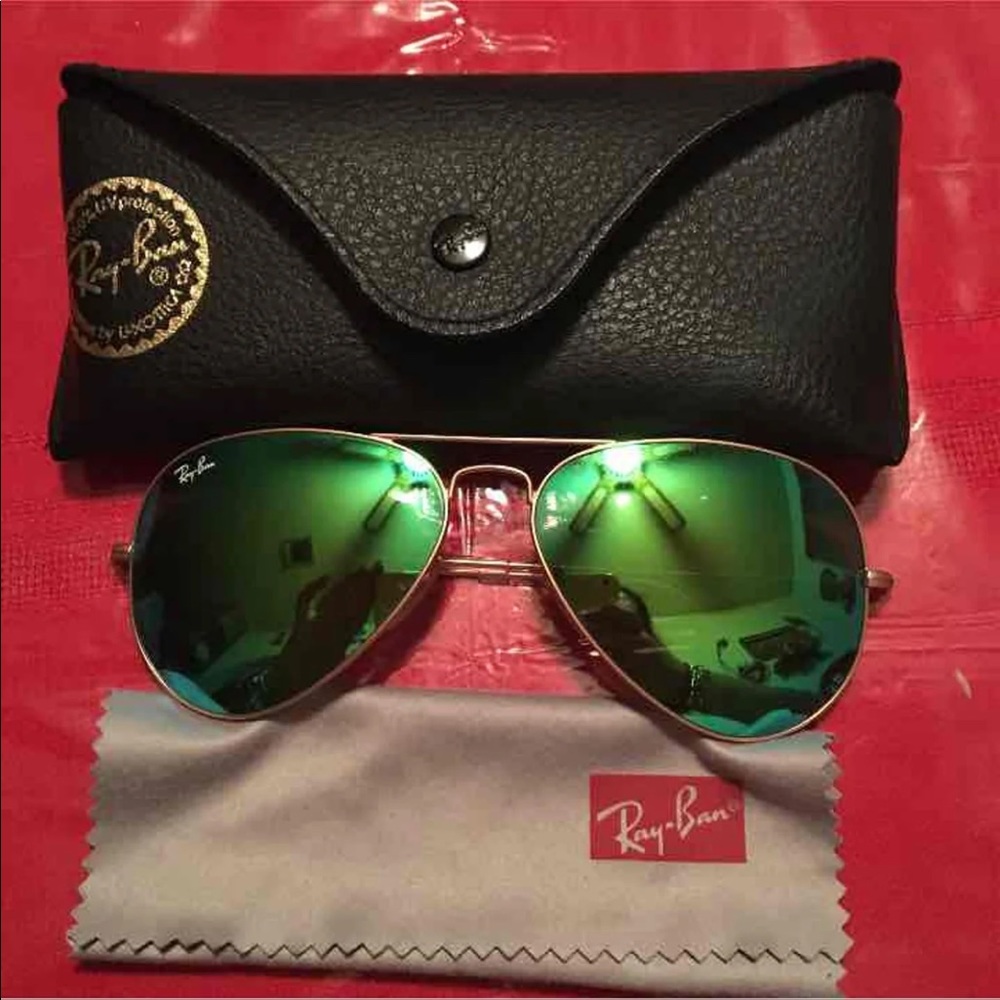 Ray Ban Aviator Sunglasses - Picture 2 of 6